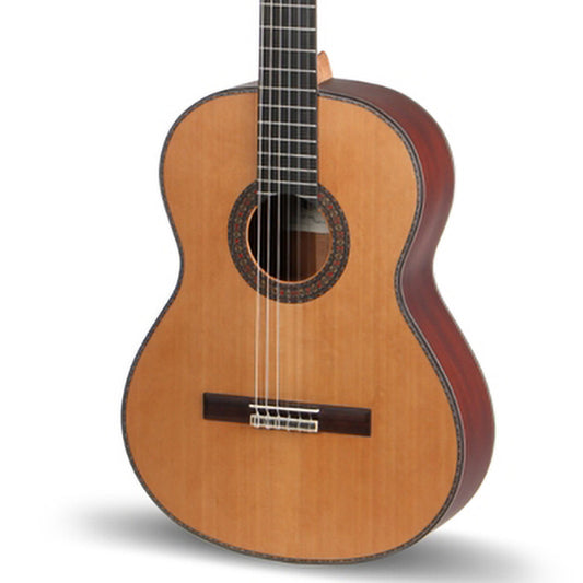 Cuenca 70C OP Solid Top, Mahogany Back and Sides, Ebony Fingerboard